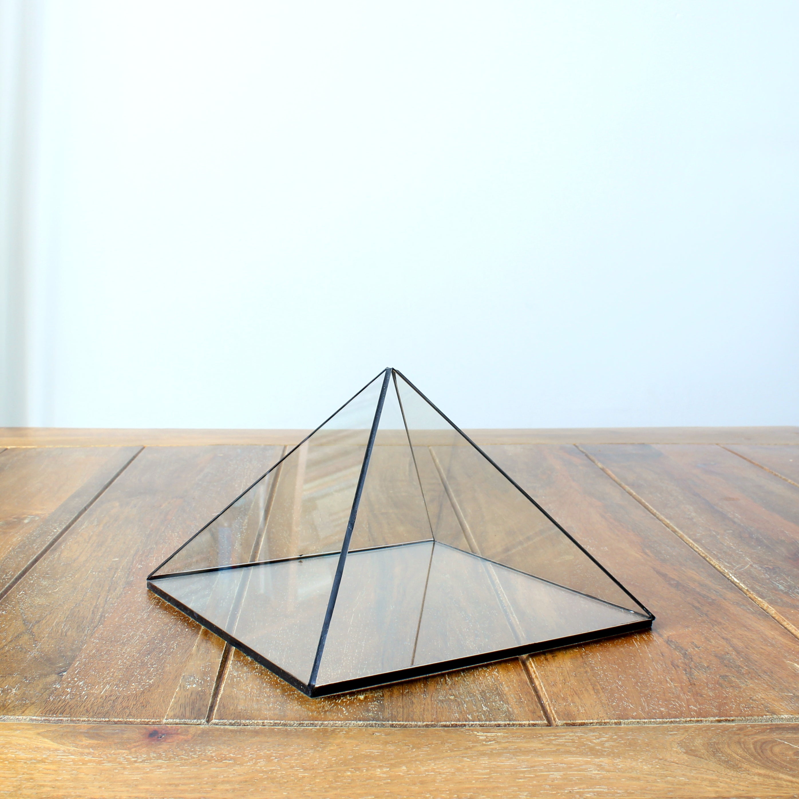 Glass Pyramid Display Case – Crystal & Jewelry Display