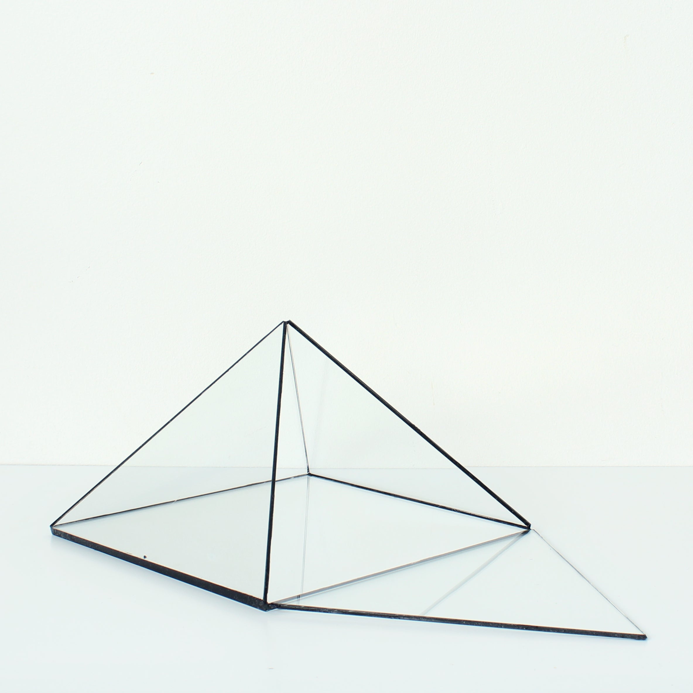 Glass Pyramid Display Case – Crystal & Jewelry Display